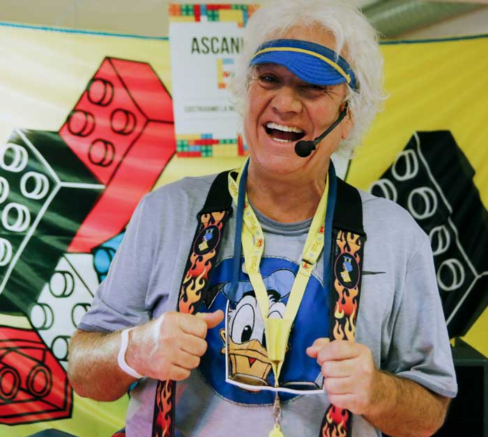 festa a tema costruzioni animatore