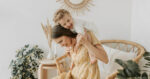5 Look Comodi (ma Chic) per le Mamme Sempre in Movimento