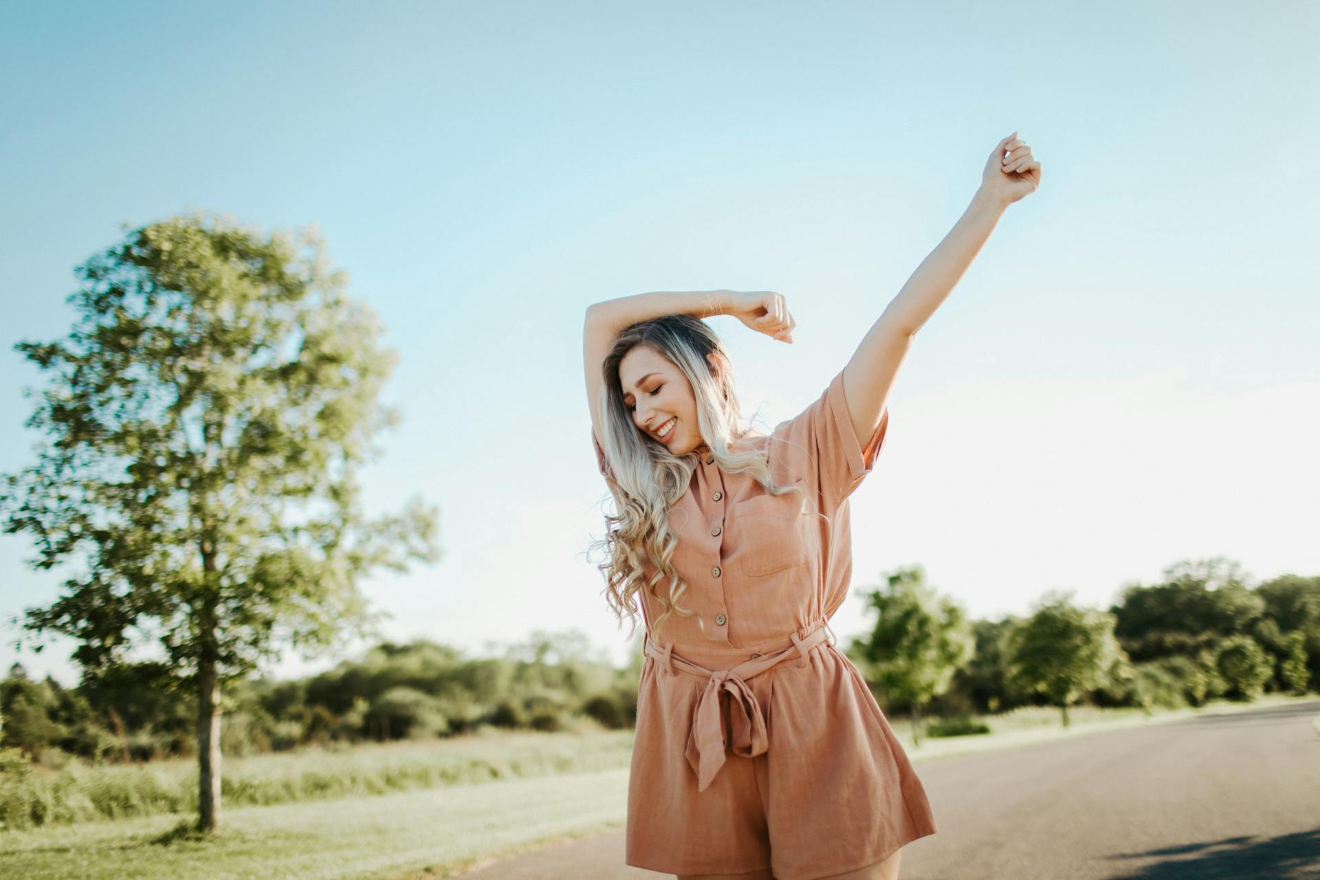 5 Look Comodi (ma Chic) per le Mamme Sempre in Movimento